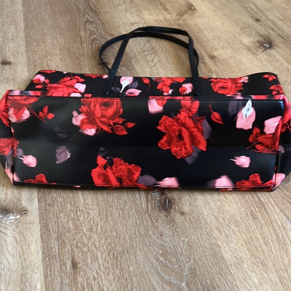 Large Tote - Picture 10 of 16